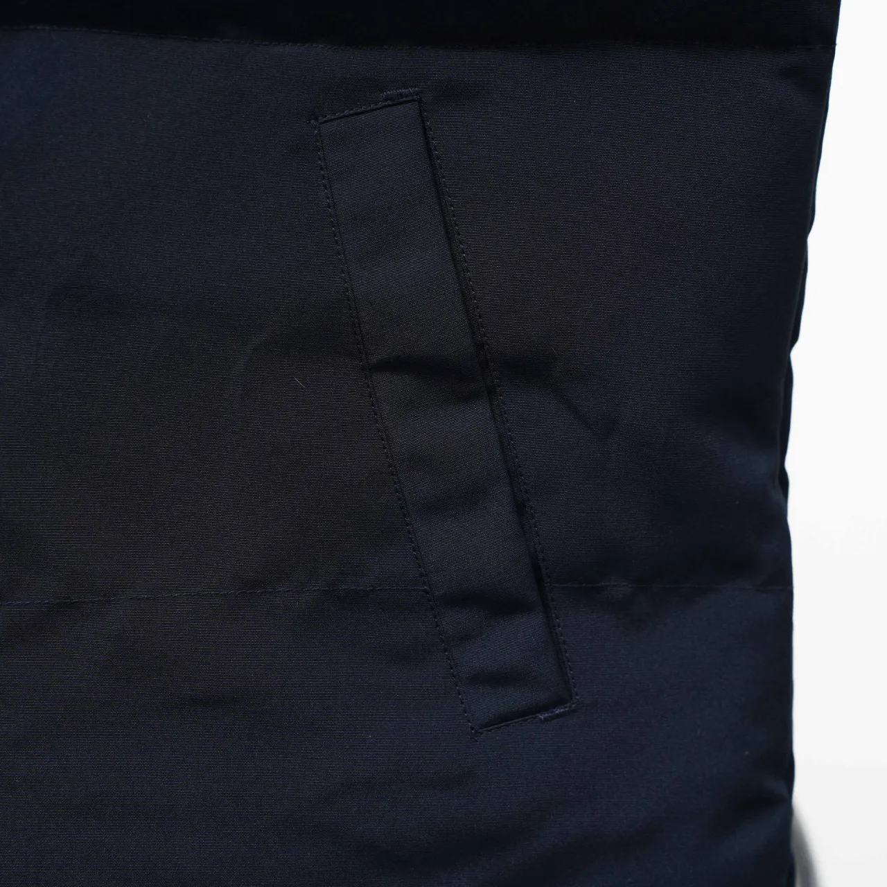 P340 CANADA GOOSE丨Canada Goose slanted pocket stand collar down vest Color: dark blue black label Size: XS-XXL